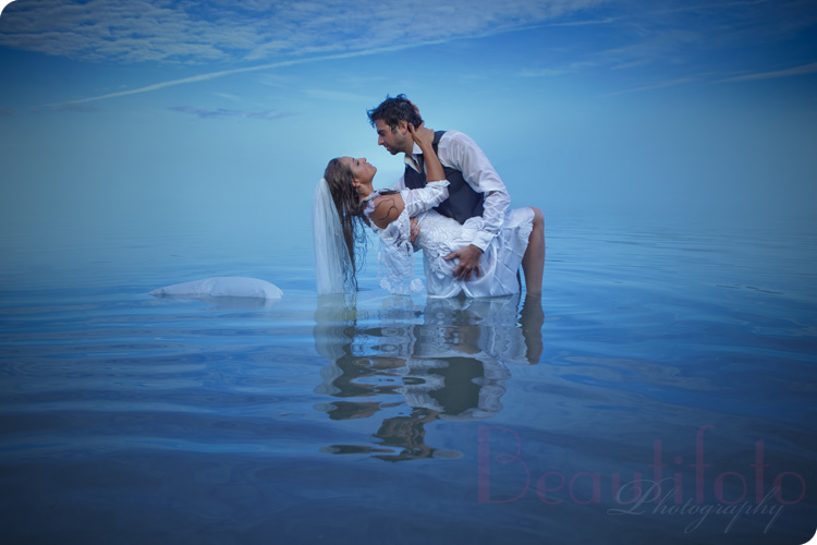 trash the dress session at Mont-tremblant in the water